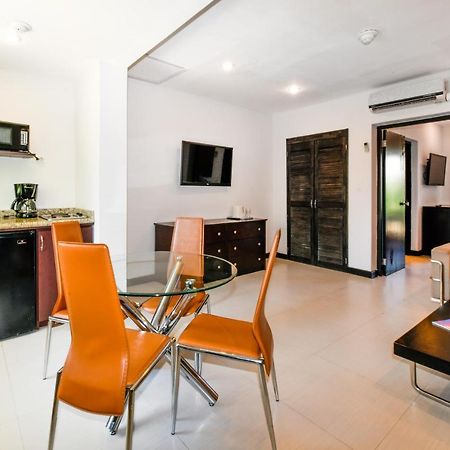Talk Of The Town Beach Hotel & Beach Club By Gh Hoteles Oranjestad Exteriör bild