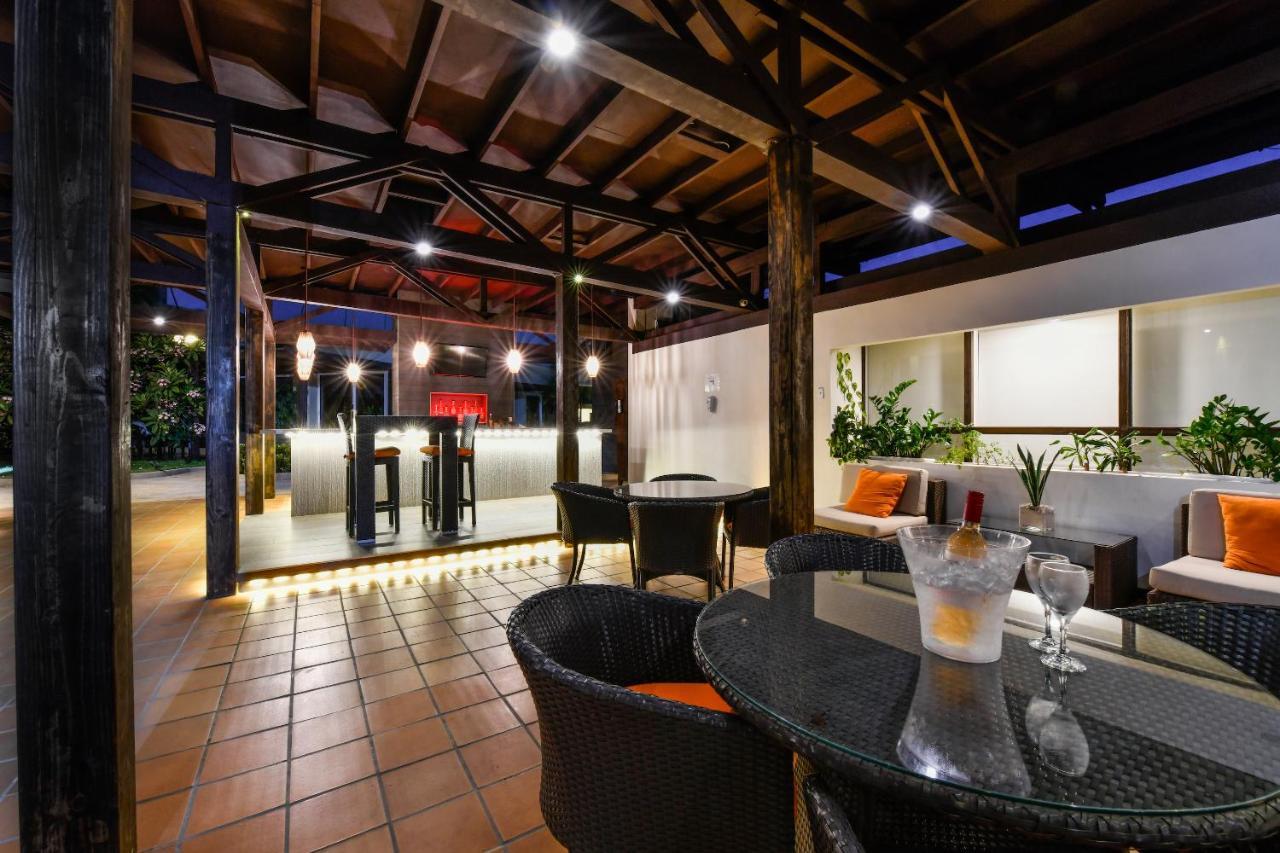 Talk Of The Town Beach Hotel & Beach Club By Gh Hoteles Oranjestad Exteriör bild