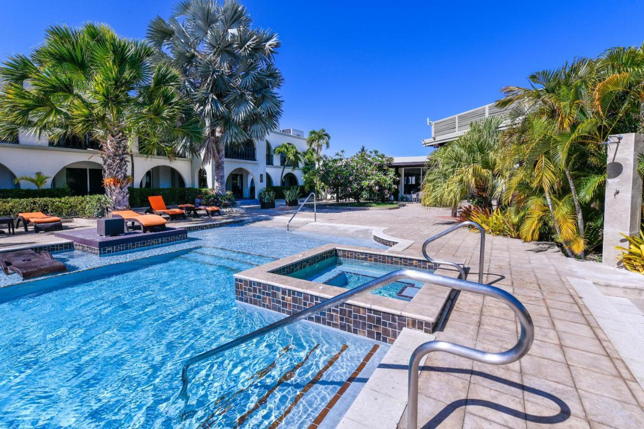 Talk Of The Town Beach Hotel & Beach Club By Gh Hoteles Oranjestad Exteriör bild