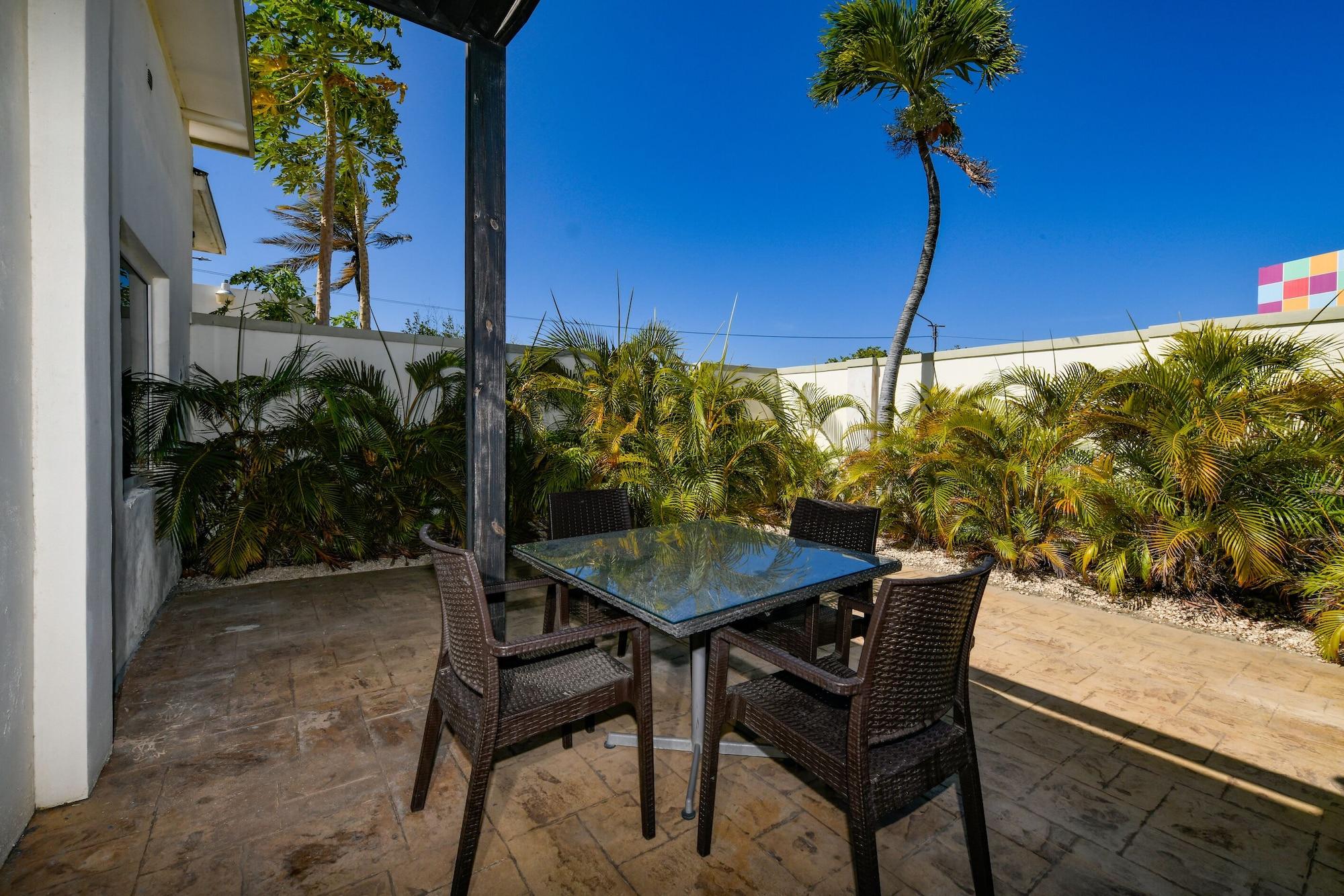 Talk Of The Town Beach Hotel & Beach Club By Gh Hoteles Oranjestad Exteriör bild