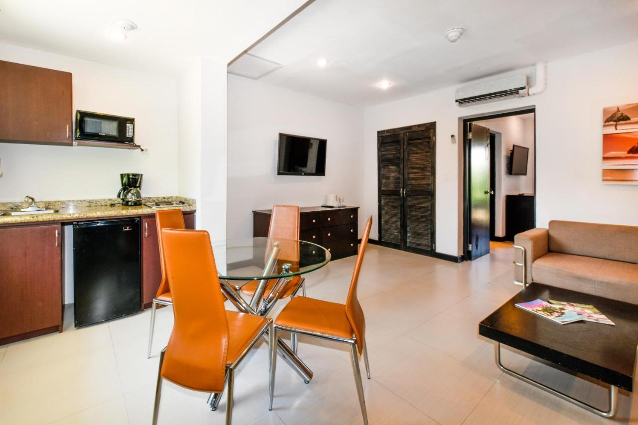 Talk Of The Town Beach Hotel & Beach Club By Gh Hoteles Oranjestad Exteriör bild