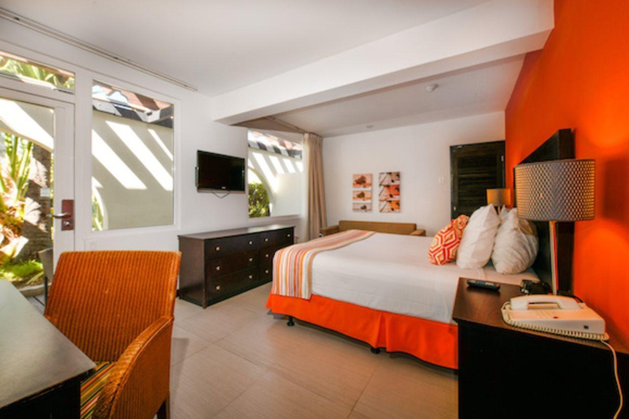Talk Of The Town Beach Hotel & Beach Club By Gh Hoteles Oranjestad Exteriör bild