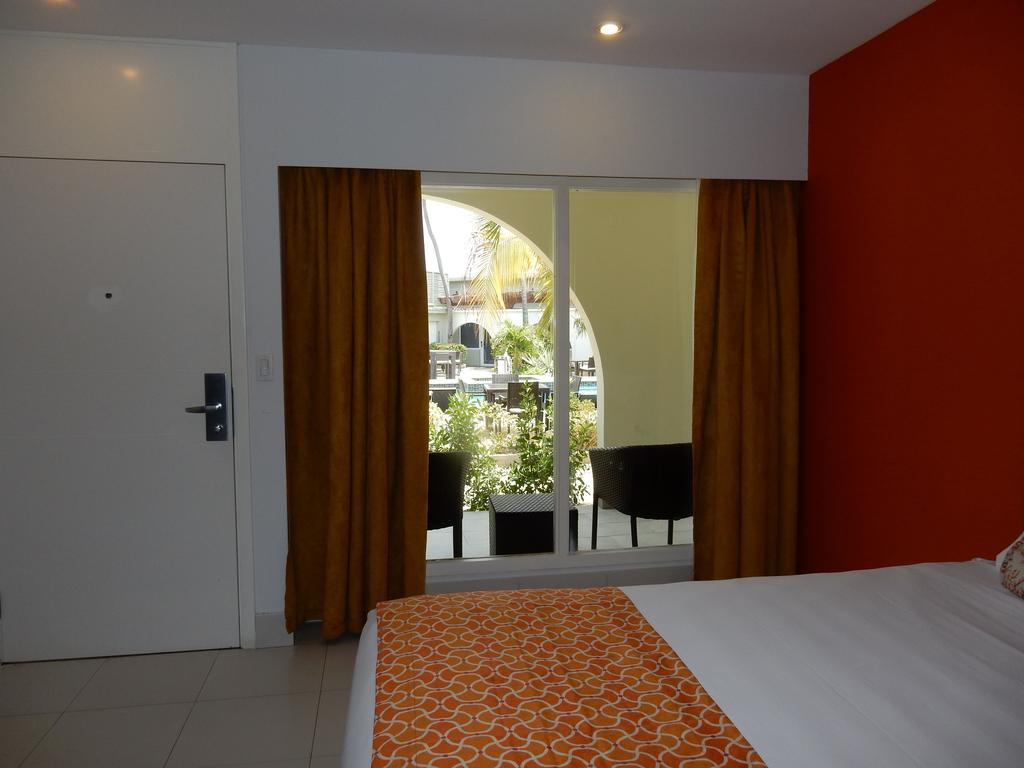 Talk Of The Town Beach Hotel & Beach Club By Gh Hoteles Oranjestad Exteriör bild