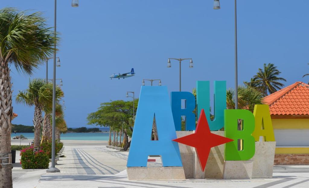 Talk Of The Town Beach Hotel & Beach Club By Gh Hoteles Oranjestad Exteriör bild